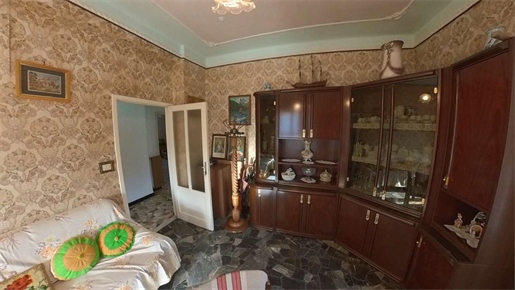 Balestrino, Four-room apartment in villa