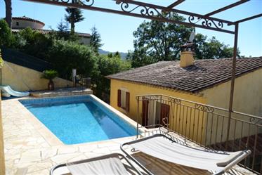 Villa mit Pool verfügt über 4 Km von Cannes