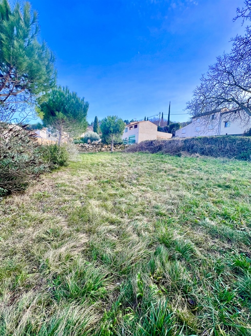 Malaucène - Beautiful building plot of 713 m2 with open view