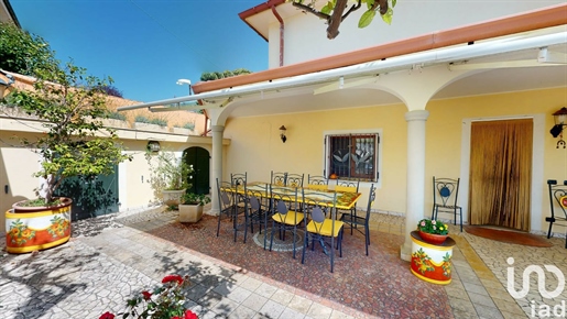 Vendita Casa indipendente / Villa 280 m² - 3 camere - Sanremo