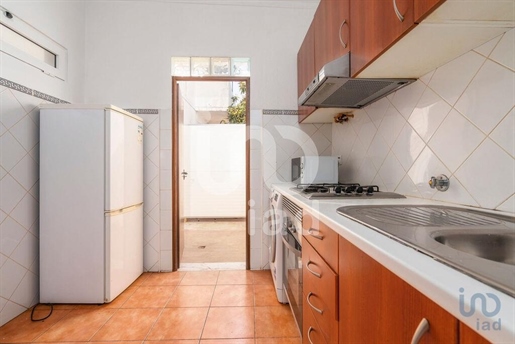 Apartment with 2 Rooms in Faro with 52,00 m²