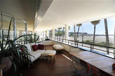  Terrass-Lägenhet i utkanten av Sète Beach 