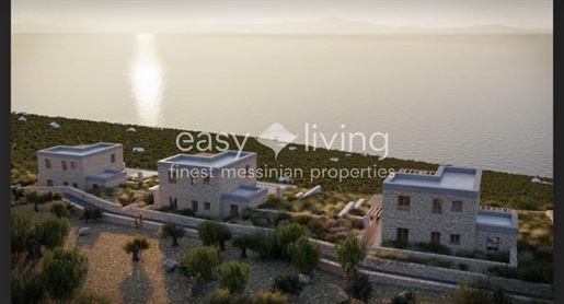 (For Sale) Residential Detached house || Messinia/Kalamata - 570 Sq.m, 9 Bedrooms, 650.000€
