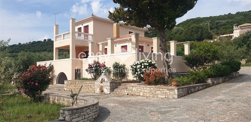 (For Sale) Residential Detached house || Messinia/Petalidi - 145 Sq.m, 3 Bedrooms, 480.000€
