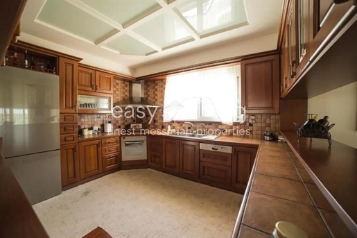 (For Sale) Residential Villa || Messinia/Kalamata - 335 Sq.m, 6 Bedrooms, 1.200.000€