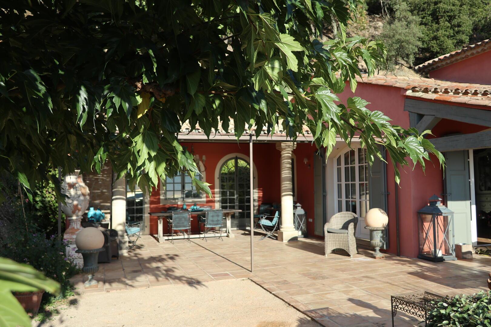 Luxurious Villa with Private Pool, sauna and Panoramic Views