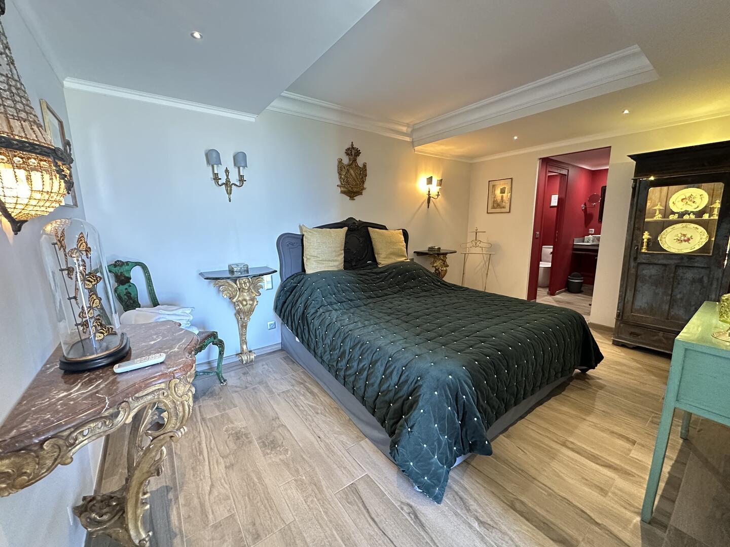 Luxurious Villa with Private Pool, sauna and Panoramic Views