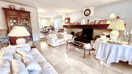 Charming Home Villas for Sale in Picturesque Cogolin!