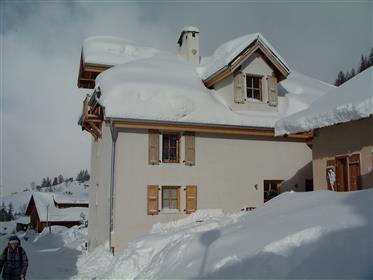 4 slaapkamer ski chalet en schuur te koop, La Plagne, Savoie, Rhone-Alpes