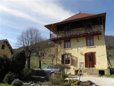 House of karakter i Rhone-Alpes
