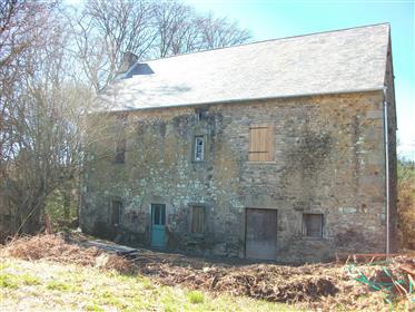 House with attached barn to renovate