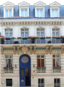 Charming house for sale central Paris