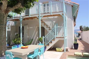 Villa ved strandpromenaden med gjestehus mellom Cannes og St Aygulf