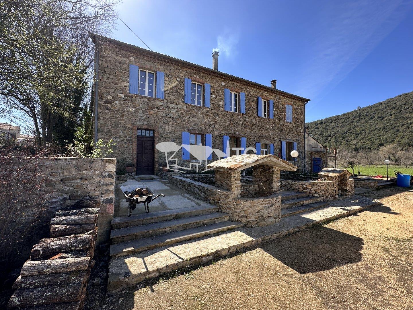Restauriertes altes Haus mit Swimmingpool auf 3190M² Grundstück