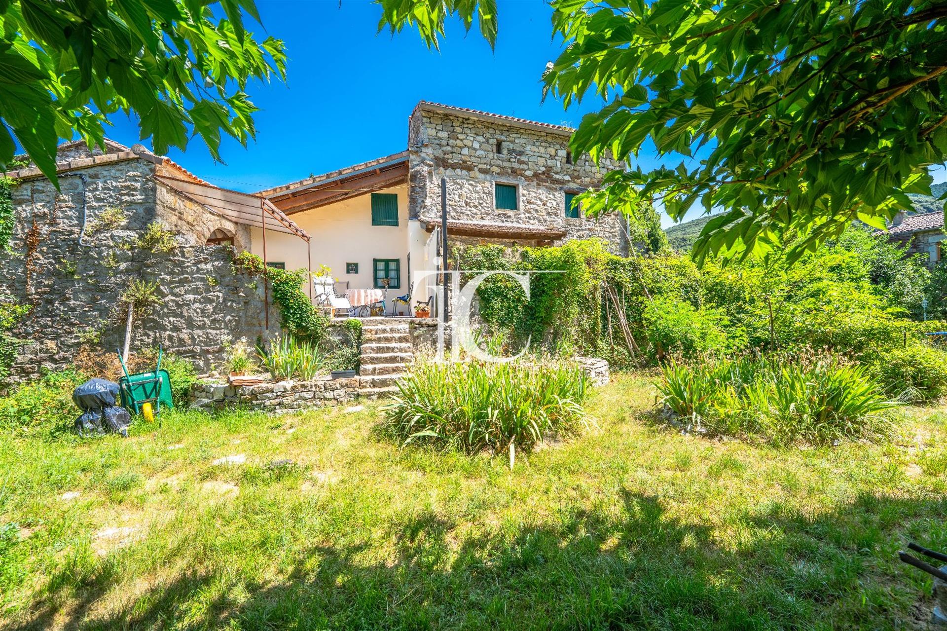 Köp: Hus (07140)