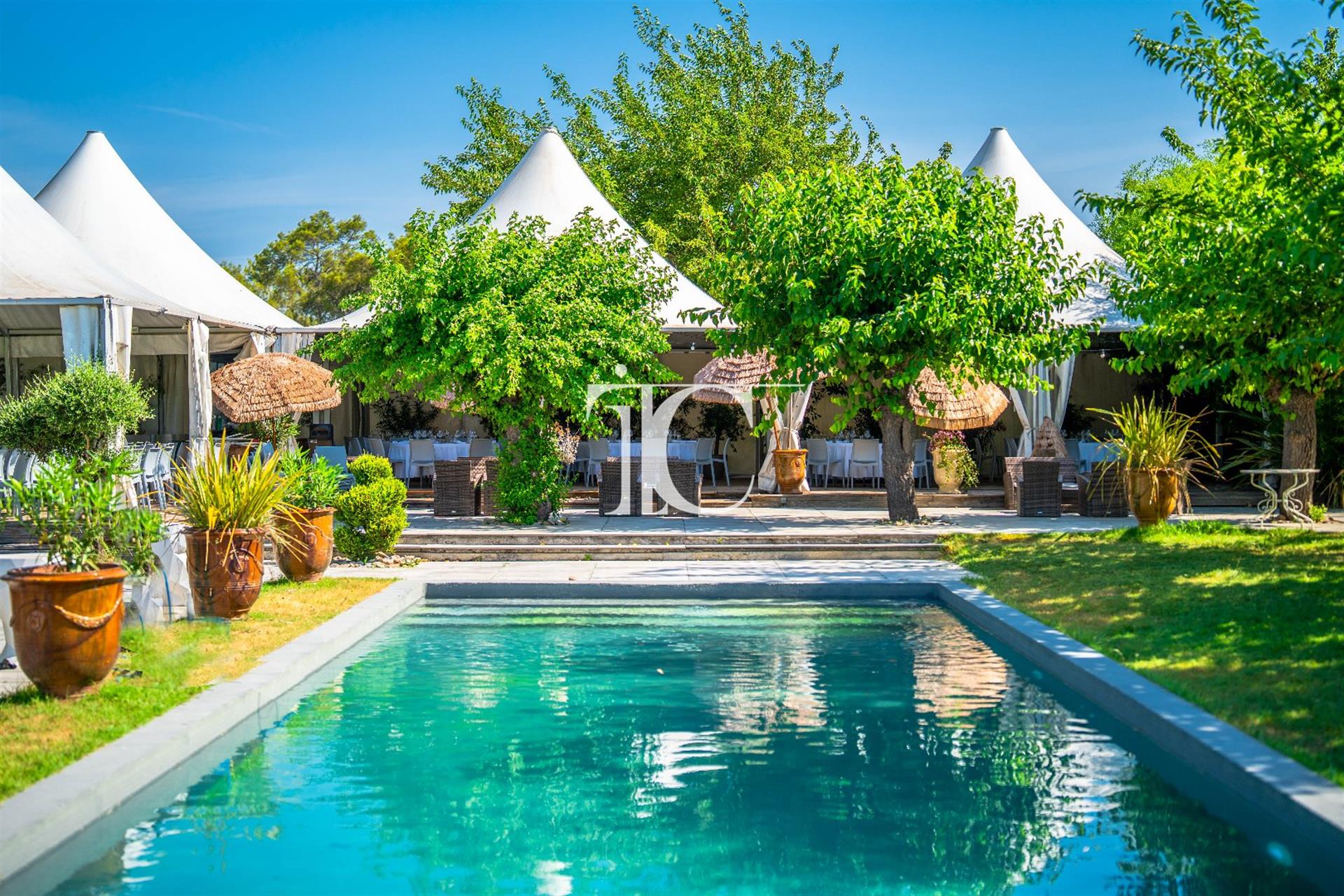 Exceptional 18th-century property with 4.4 hectares of land.