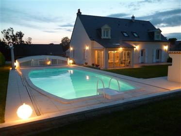Maison avec gites et piscine à vendre au coeur de la vallée de la Loire