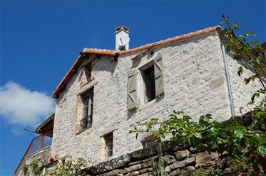 Kamenná vila v meste Cordes