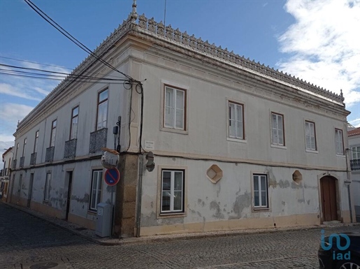 Home / Villa with 5 Rooms in Beja with 422,00 m²