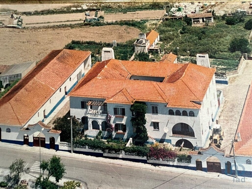 Traditional house with 6 Rooms in Beja with 597,00 m²
