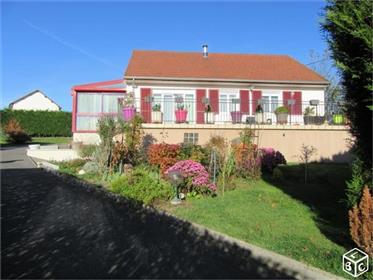 3 bedroom bungalow, open-plan lounge/dining room, terrace, insulated conservatory.
