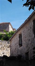 Totalmente restaurada maison de bourg en pequeño pueblo histórico de Gascón