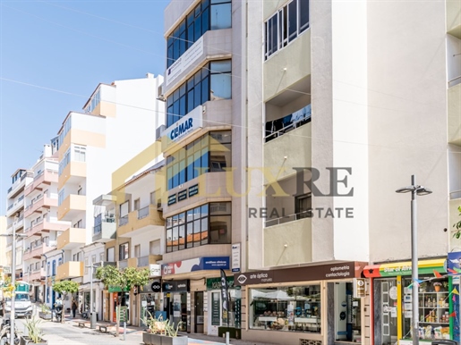 Dental Clinic - 2 Bedroom Apartment - Portimão - Algarve