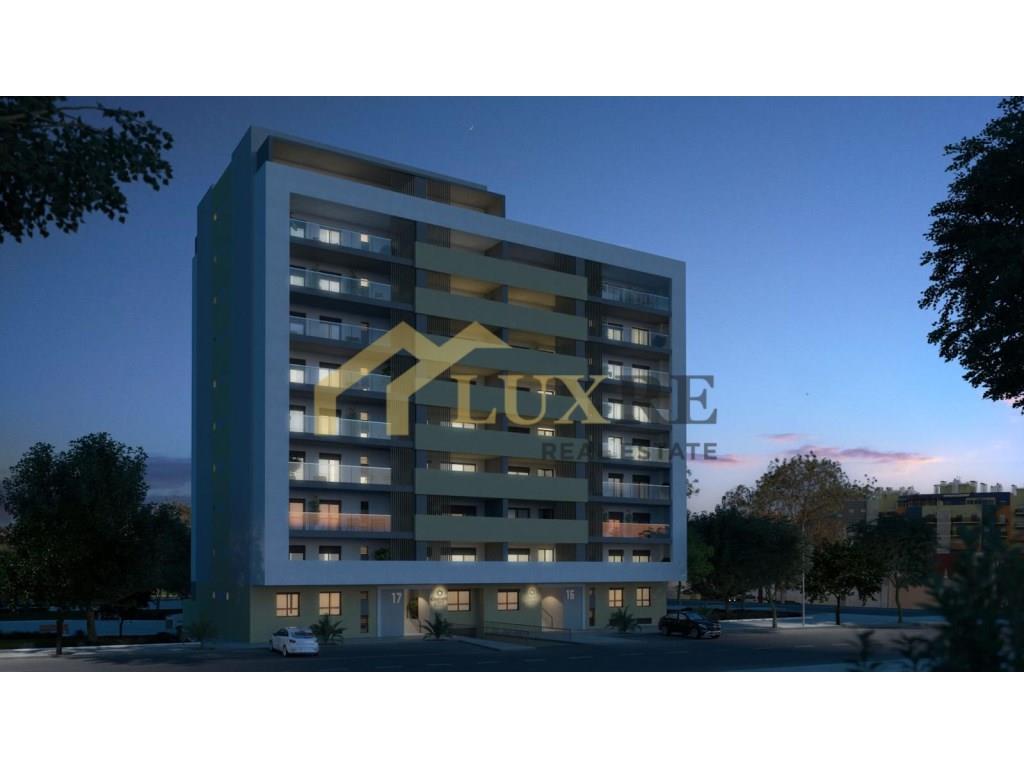 Apartamento de 3 Dormitorios - Nuevo - Portimão
