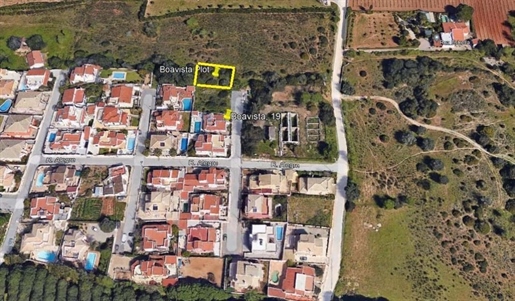 Terrain urbain près de Carvoeiro (391 m²)
