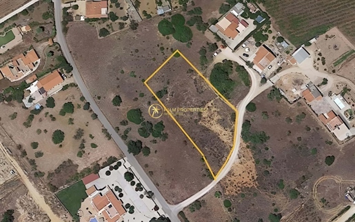 Building plot (2.541 m²) close to the German and International School