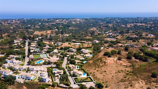Unique Opportunity: Land with Exclusive Architectural Project in the Vicinity of Vale del Rei Resort