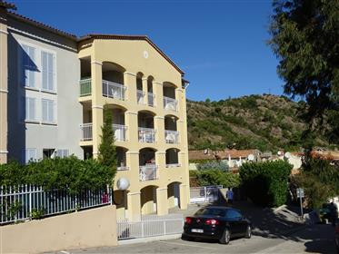 Lovely Light 3 Bedroom Apartment With Loggia And Shared Pool