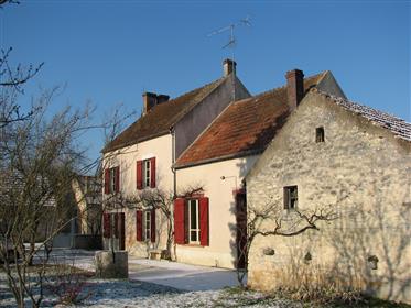 Traditional 3 bedroom country house 