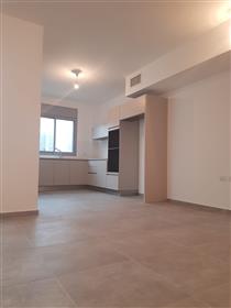 For sale , 6 rooms new apartment in "Lamed Hadash "  Tel Aviv Northen neighbrhood
