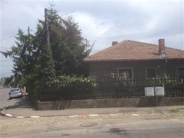 Ploiesti, House for sale, Central, three separate Court cam.