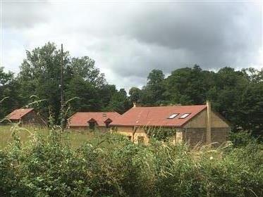 Stijlvol gerenoveerde boerderij met gerenoveerde twee slaapkamer cottage en oude molen