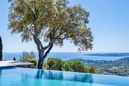 Sole agent: panoramic sea view villa for sale in Sainte-Maxime