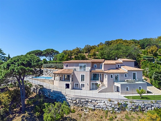 Panoramic sea view villa for sale in Beauvallon Bartole