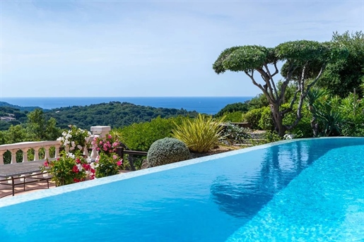 Продажа недвижимости с видом на море в частном поместье на самом высоком острове Гигаро