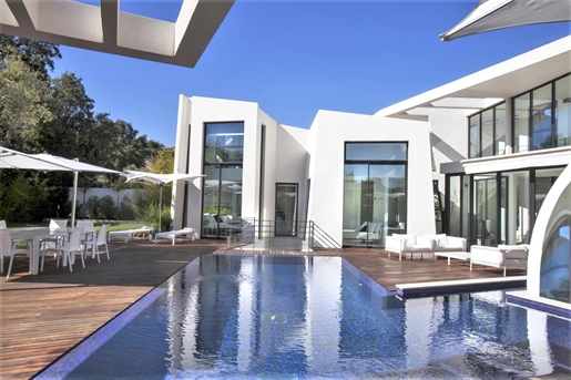 Villa moderne à vendre à pied des plages de Pampelonne