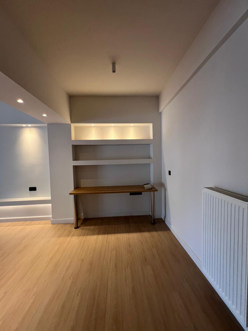 Renovated 2-Bedroom Near St. George’S Sq.
