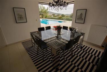 Luxury villa for sale in Marathon