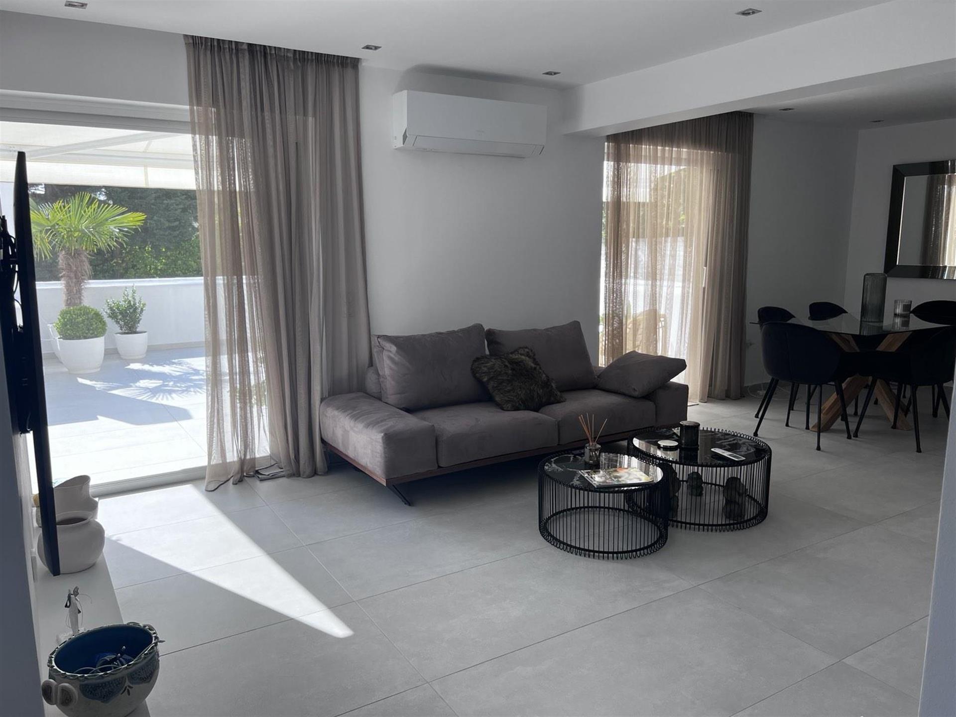 Renovated and furnished apartment in Rafina