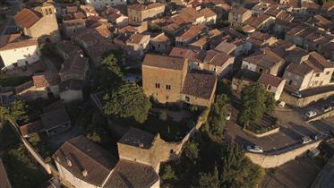 Casas e medieval para restaurar a masmorra