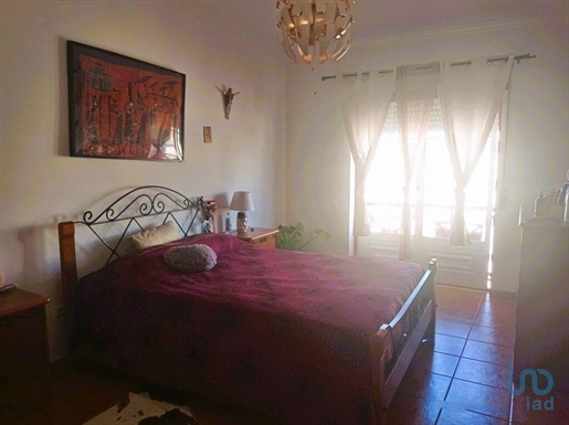 Apartment with 2 Rooms in Cadaval e Pêro Moniz with 120,00 m²