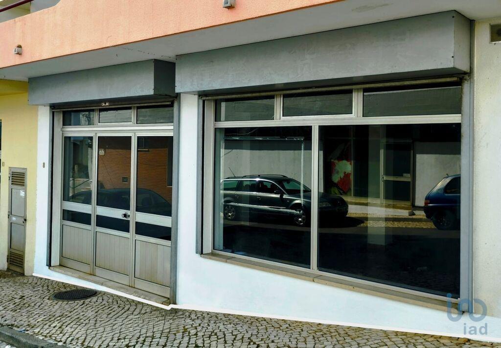 Shop / Commercial Establishment in Cadaval e Pêro Moniz with 142,00 m²