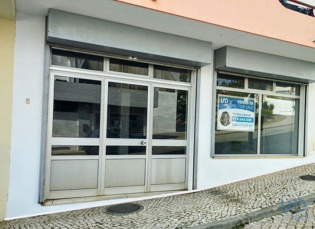 Shop / Commercial Establishment in Cadaval e Pêro Moniz with 142,00 m²