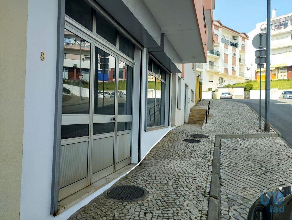 Shop / Commercial Establishment in Cadaval e Pêro Moniz with 142,00 m²