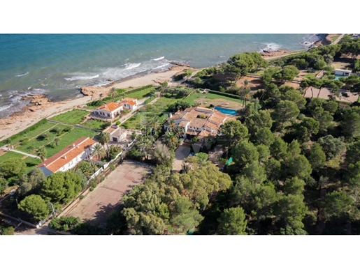 Luxuriöse authentische Villa nur 100m zum Strand in Denia