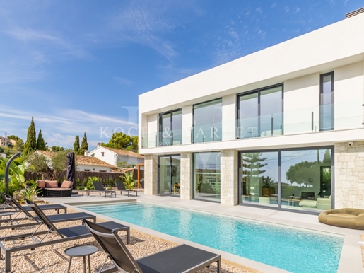 Villa Fustera - Modern, new, and within walking distance to the beach